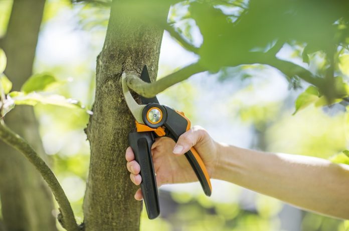 Fiskars PowerGear X