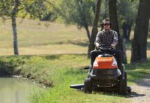 mercato delle macchine per il giardinaggio