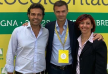 Imballaggi e vasi in plastica