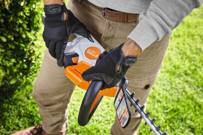 tagliasiepi a batteria Stihl