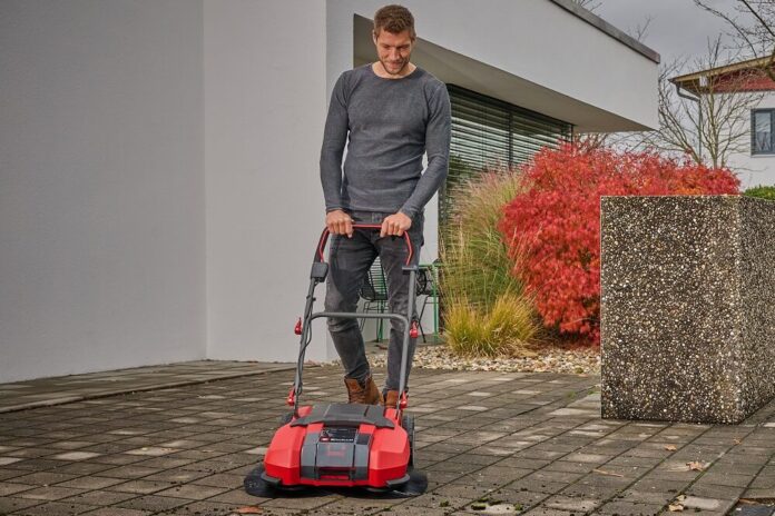 Spazzatrice manuale a batteria