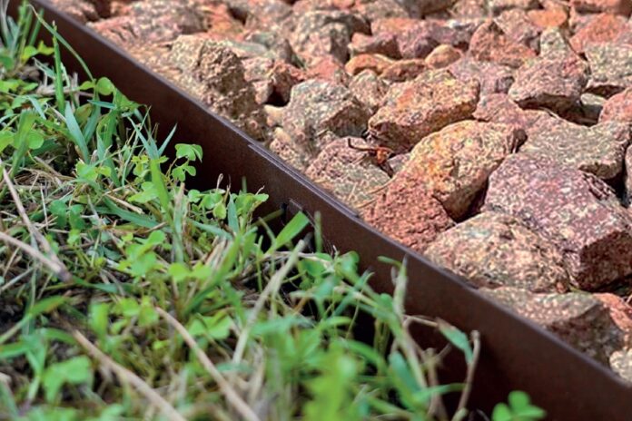 bordura perimetrale a incastro rapido